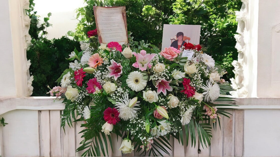 Arrangement Floral pour Urne Funéraire et/ou Photo - Souvenir de Tendresse