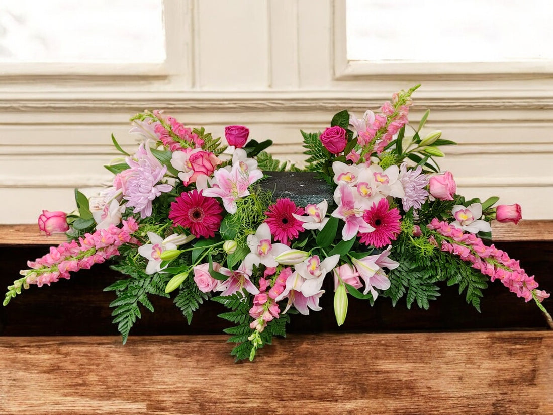 Arrangement Floral pour Urne Funéraire - Harmonie en Rose