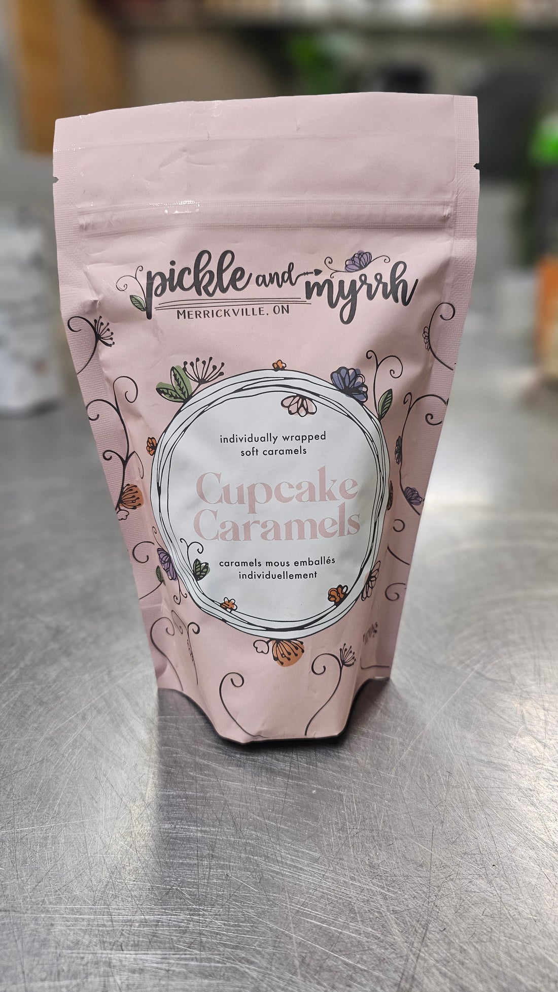 caramel mou, caramel artisanal, caramel fait main, caramel canadien, confiserie artisanale, caramel saveur cupcake, caramel fondant, gourmandise sucrée, cadeau gourmand, sucrerie artisanale







