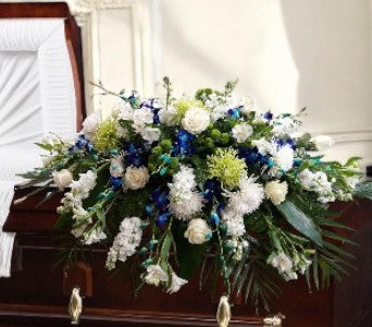Arrangement de Cercueil - Éclat en Blanc et Bleu