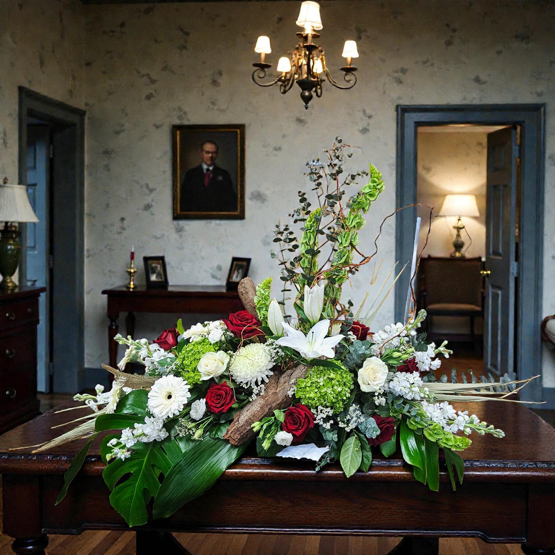 Arrangement funéraire pour table d’urne – Élégance et recueillement