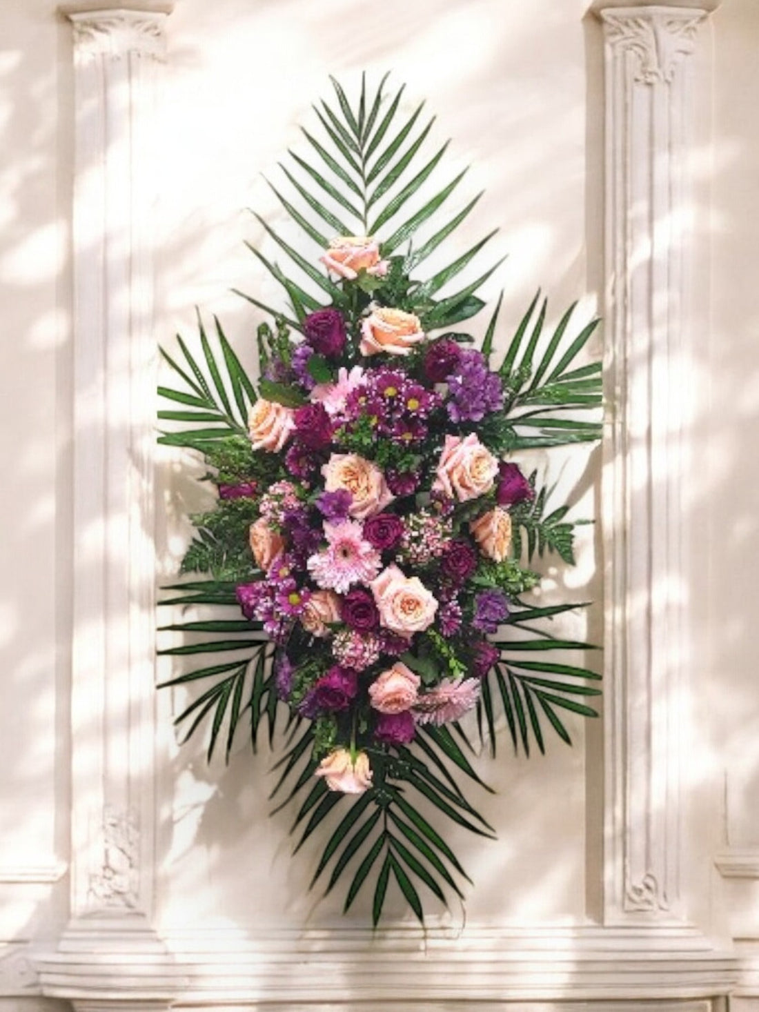 Gerbe Funéraire Élégante - Hommage Floral Sincère