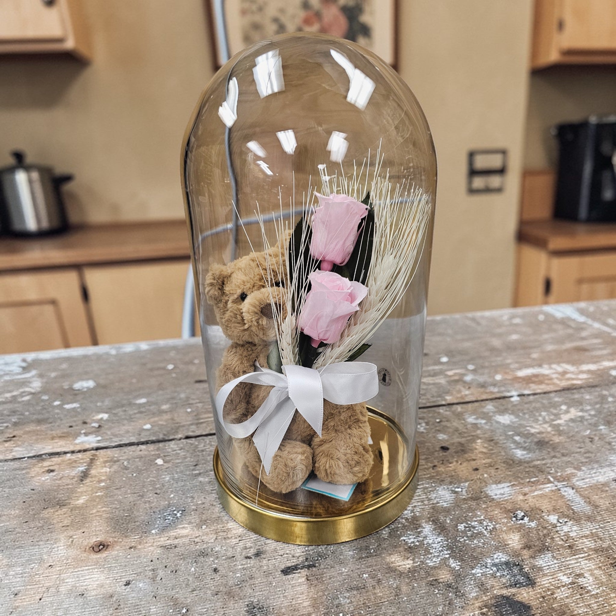 Ourson &amp; Roses Éternelles sous Globe – Élégance Intemporelle